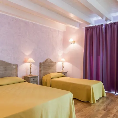 Apollo Bed & Breakfast 3*