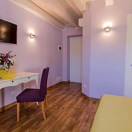 Bed & Breakfast Apollo 3*