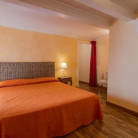 Apollo Bed & Breakfast 3*
