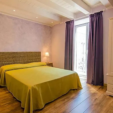 Bed & Breakfast Apollo 3*