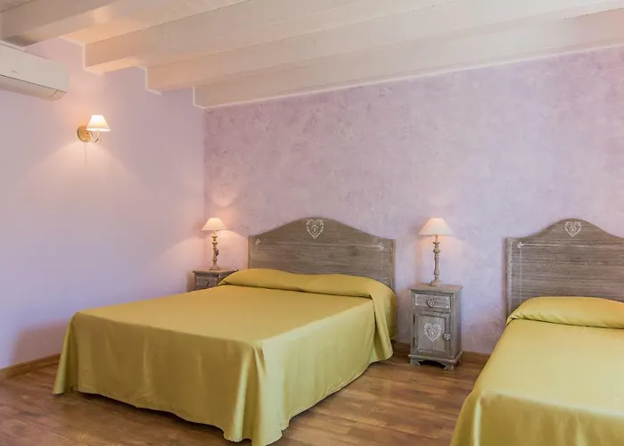 Apollo Bed and breakfast Syracuse