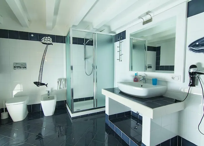 Apollo Bed & Breakfast 3*